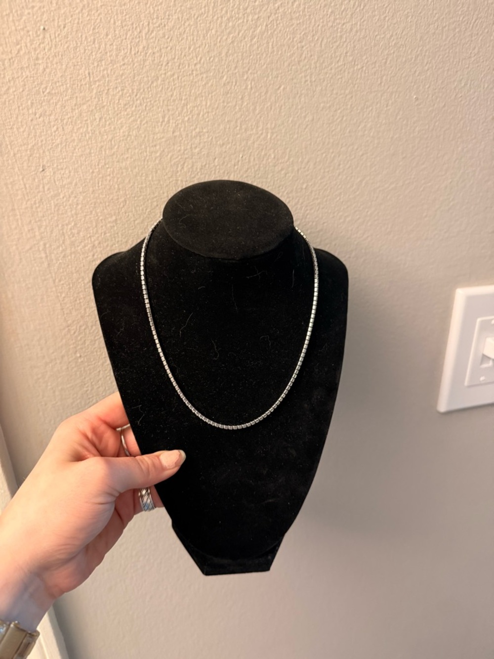Dazzling unisex Silver Tennis Necklace